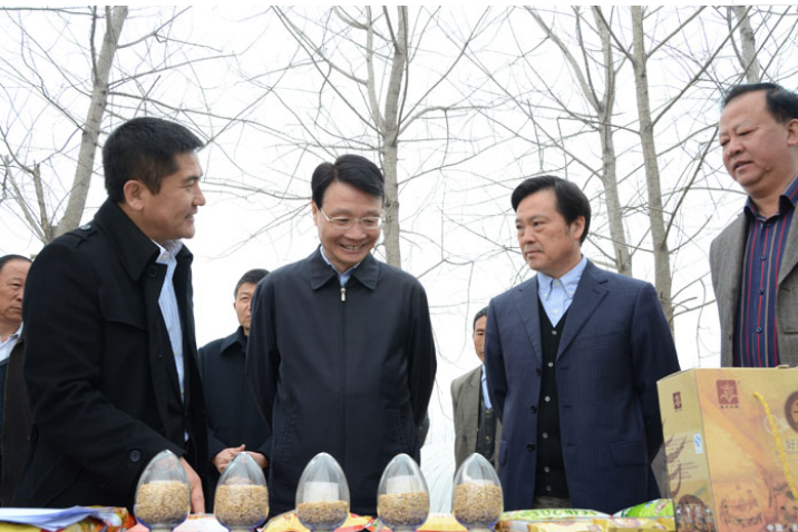 江苏省副省长何权来我公司盱眙新品种科研试验基地调研指导